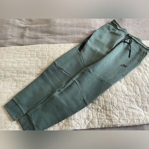 Nike Tech Fleece Jogger Pants Hasta Size Small